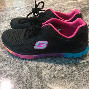 Sketch-knit memory foam